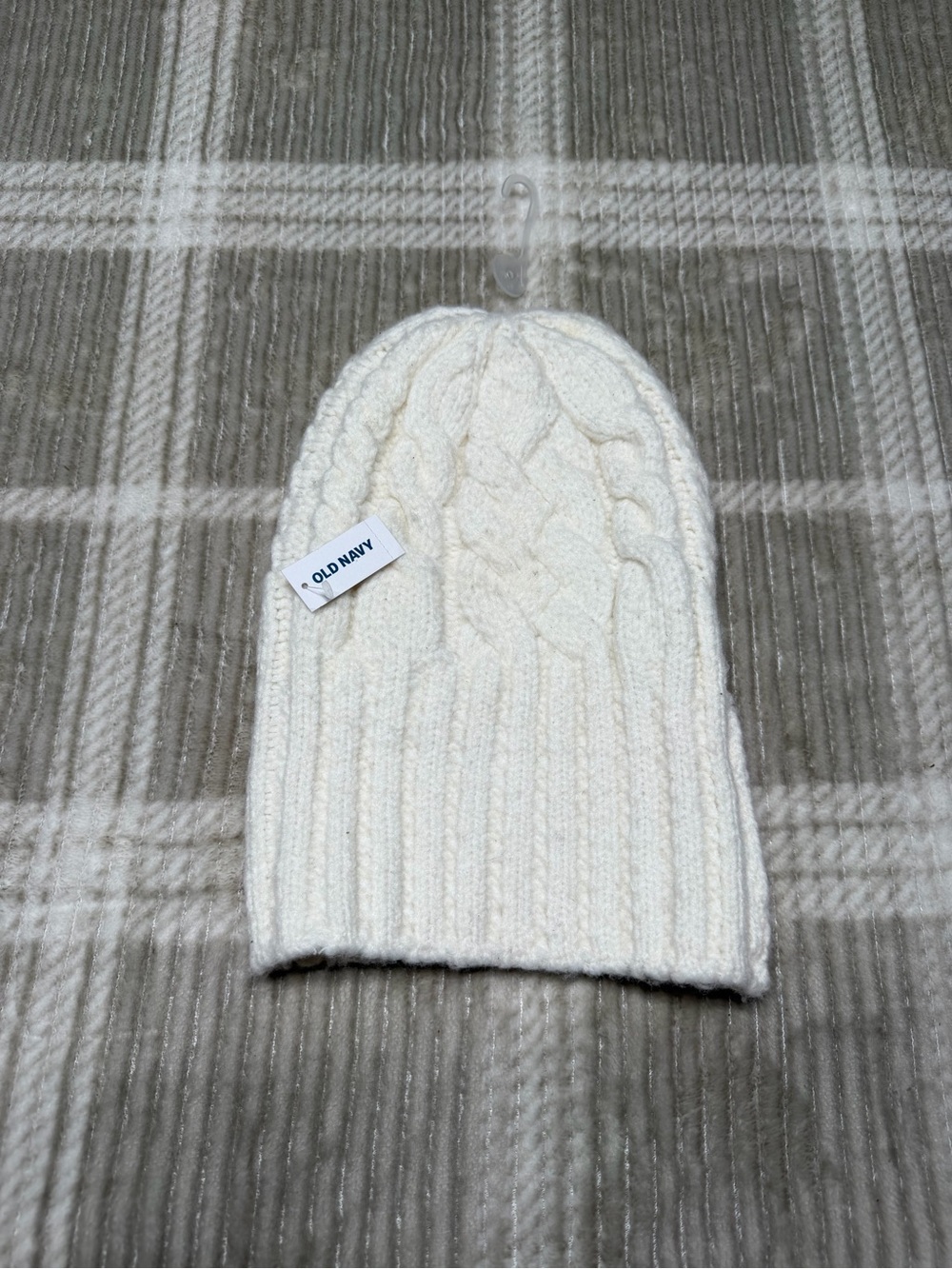 Old Navy Off-White Cable Knit Beanie
